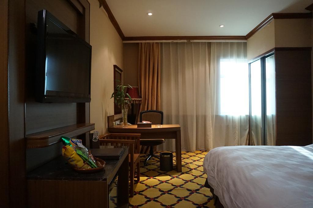Bremen Holiday Hotel Харбин Экстерьер фото